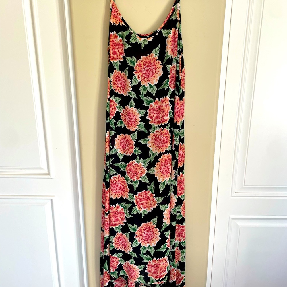 Show me your mumu floral midi dress